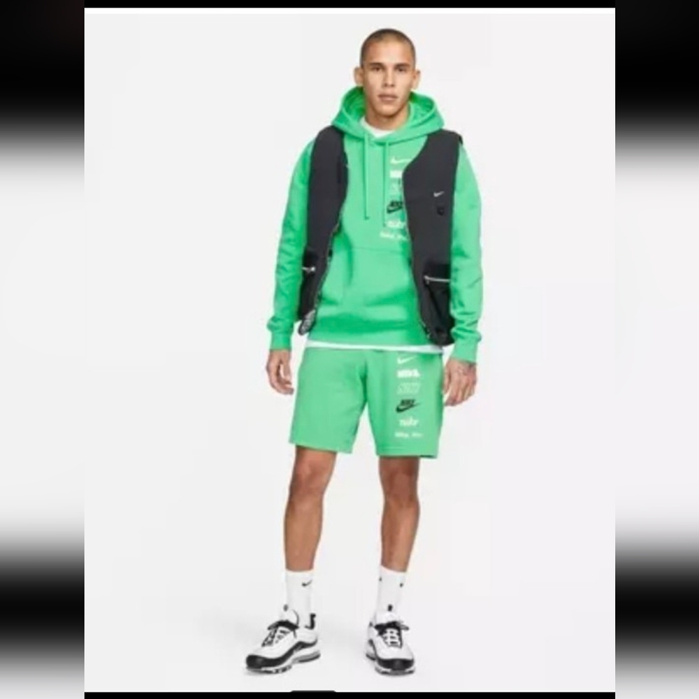Nike Men's Sportswear Center Multi Logo Set